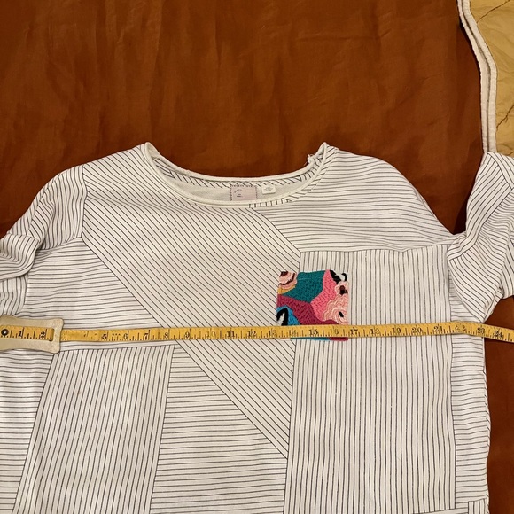 Anthropologie sweatshirt with embroidered pocket - Picture 4 of 6